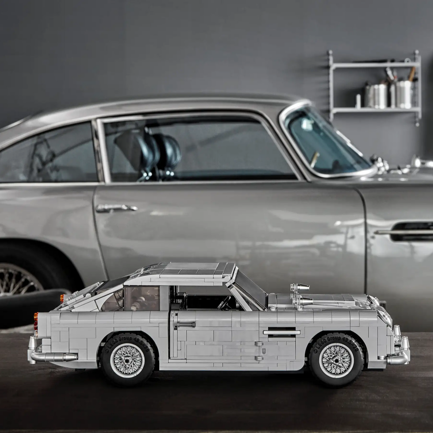 Aston Martin DB5 do James Bond 007 (1295 pe&ccedil;as)