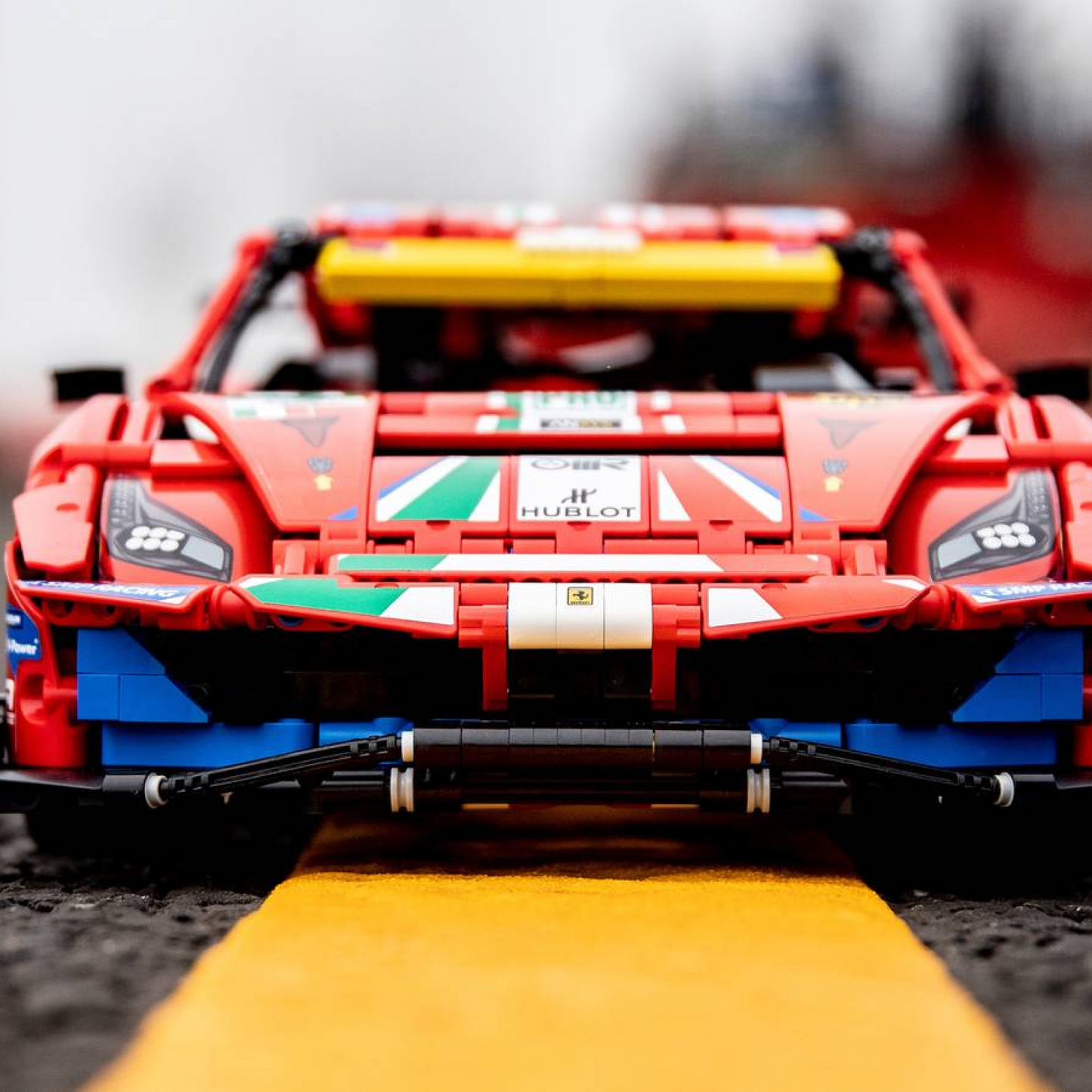 Ferrari 488 GTE (1677 pe&ccedil;as)