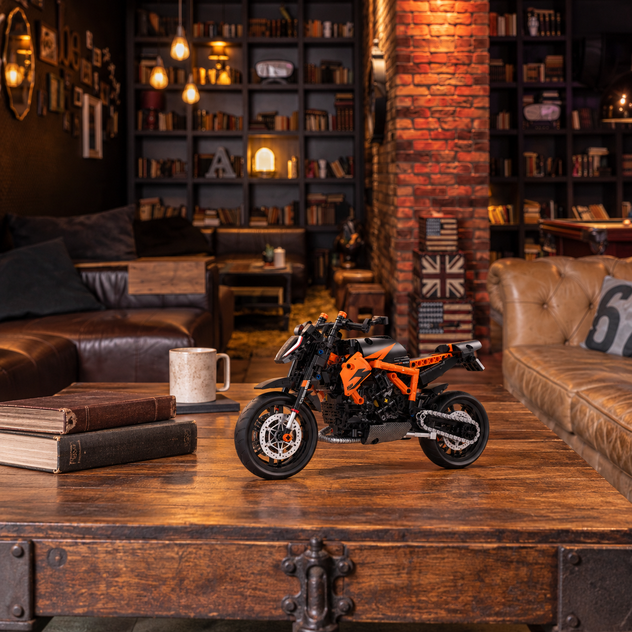 brics-craft-ktm-1290-aprovada-20260922-10-ktm-cenario-05-library-lounge.png