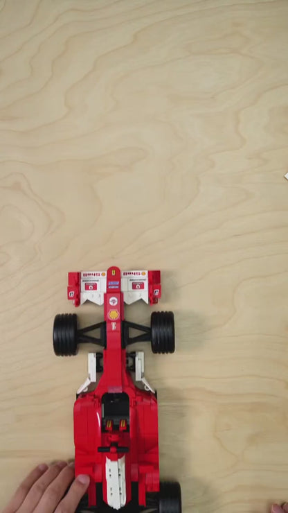 Ferrari F2004 - Michael Schumacher (735 pe&ccedil;as)