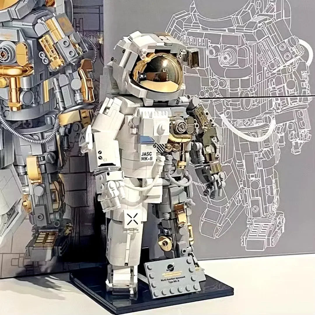 Astronauta em blocos de montar sobre superf&iacute;cie de exposi&ccedil;&atilde;o