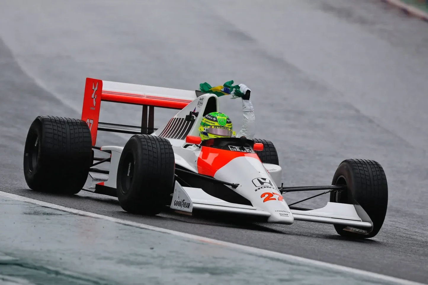 (IMPERD&Iacute;VEL) F&oacute;rmula 1 - McLaren MP4/4 do Ayrton Senna - Brics Craft