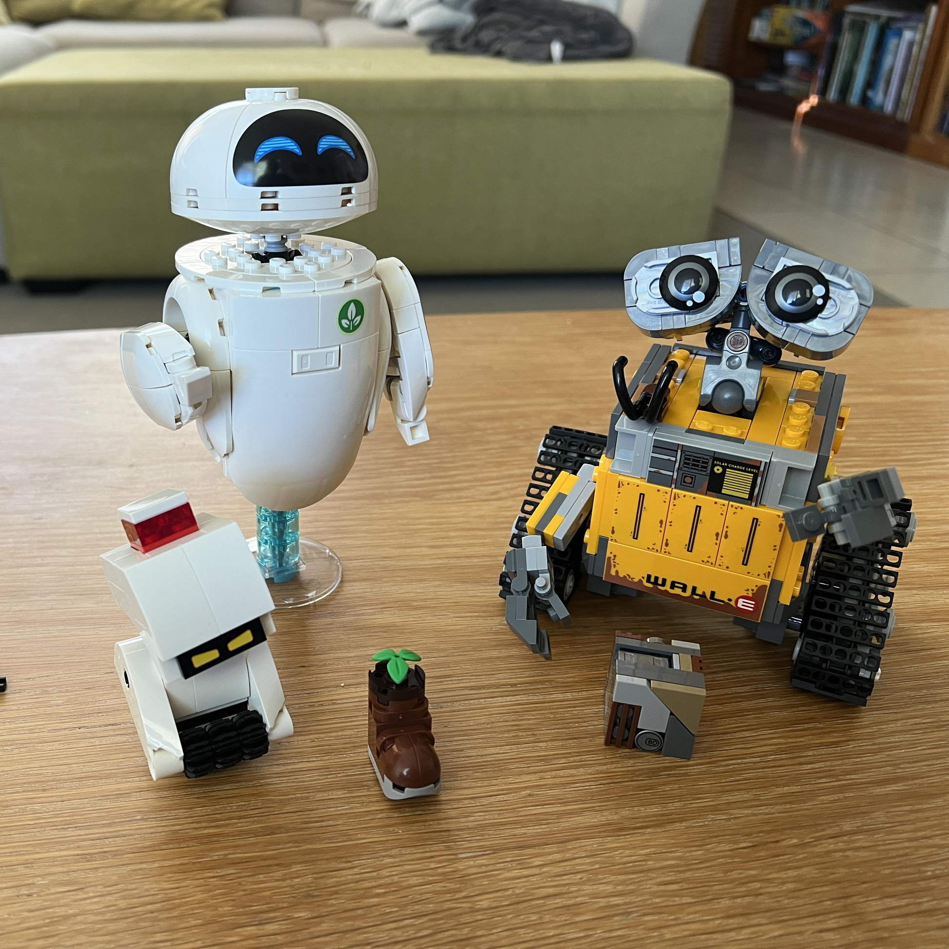 Oferta Exclusiva deste An&uacute;ncio | WALL-E e Eva (811 pe&ccedil;as)