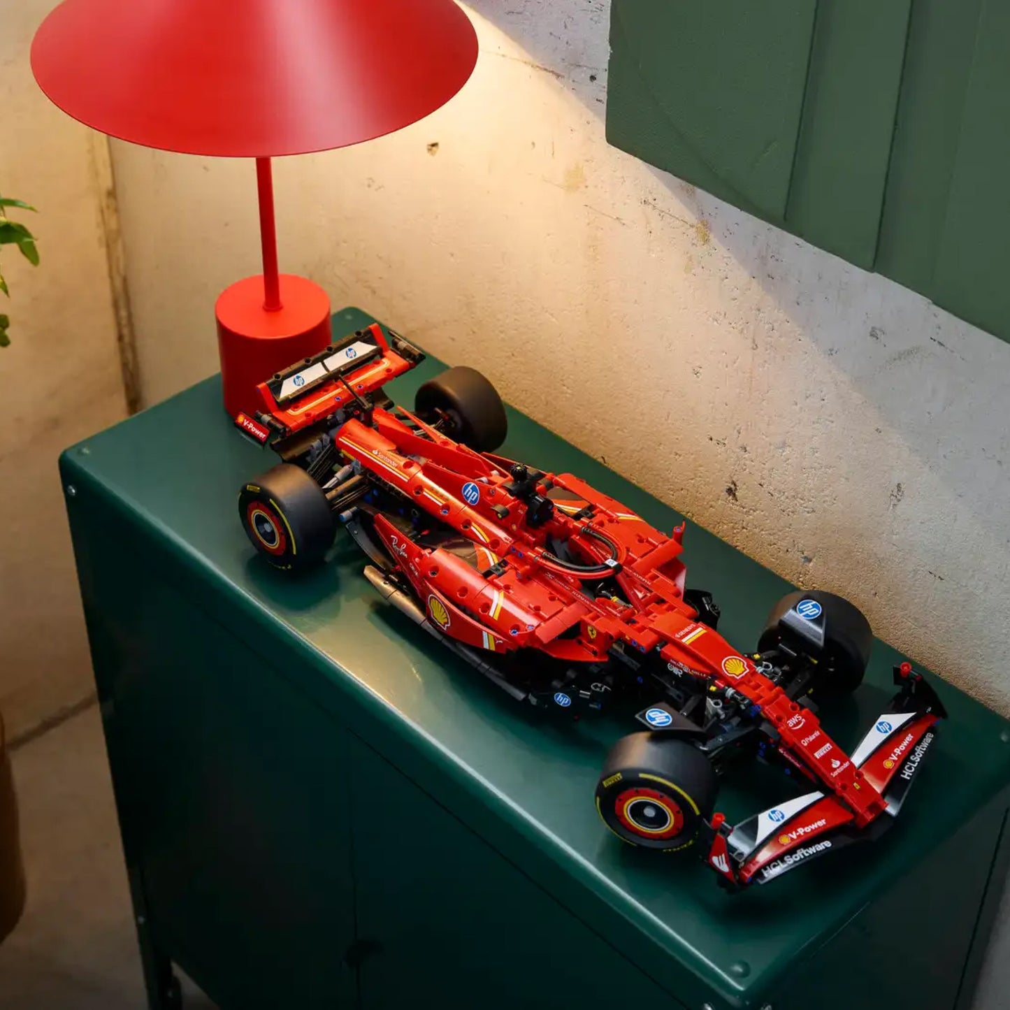 F&oacute;rmula 1 - Ferrari SF24 (1361 pe&ccedil;as)