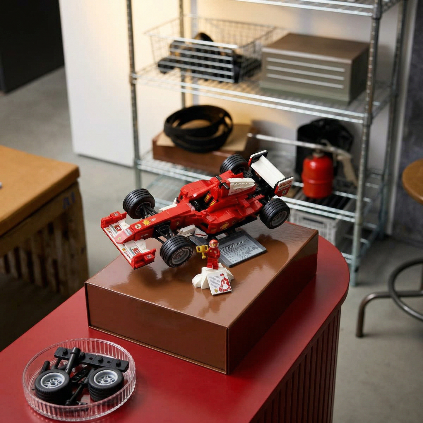 Compre Junto! Miniatura de Ferrari F2004 + McLaren MP4/4