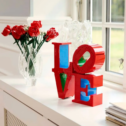 Escultura LOVE (791 pe&ccedil;as) - foto estilo de vida ambiente 4