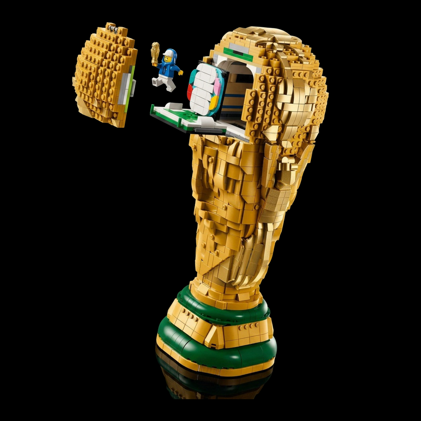 Compre Junto! Ta&ccedil;a da Copa + Bola de Futebol