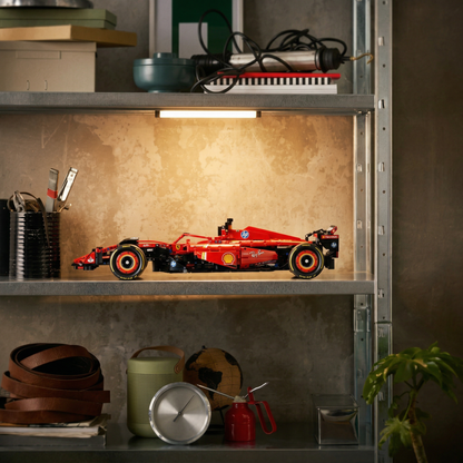 F&oacute;rmula 1 - Ferrari SF24 (1361 pe&ccedil;as)