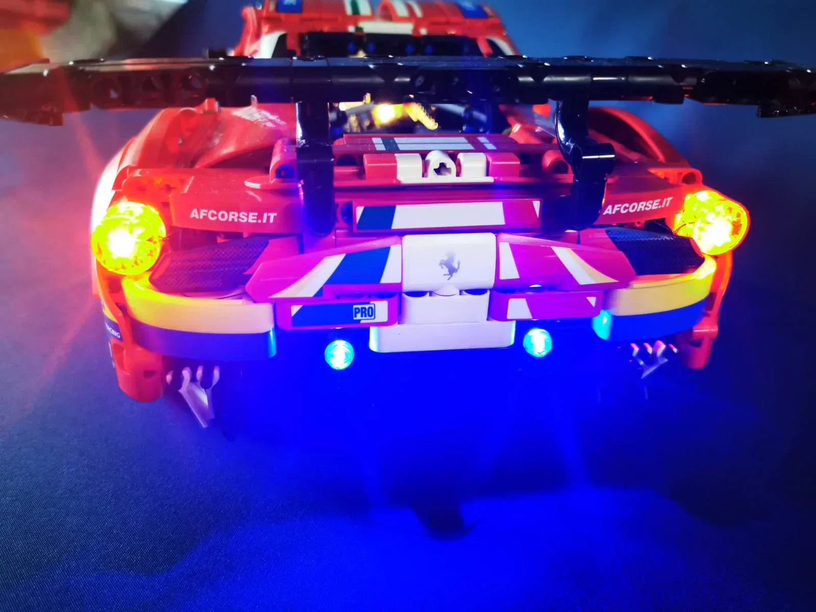 Ferrari 488 GTE (1677 p&ccedil;s) OFF - Brics Craft