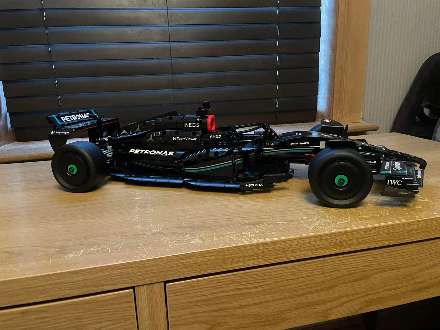 F&oacute;rmula 1 - Mercedes AMG W14 (1642 pe&ccedil;as)