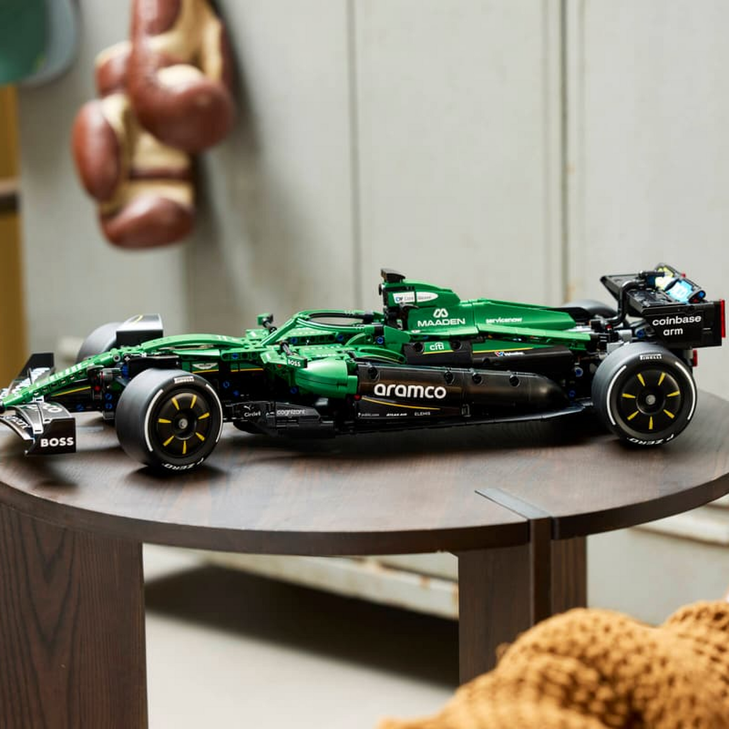 F&oacute;rmula 1 - Aston Martin AMR25 (1547 pe&ccedil;as)