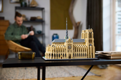 Catedral de Notre-Dame de Paris (4383 pe&ccedil;as)