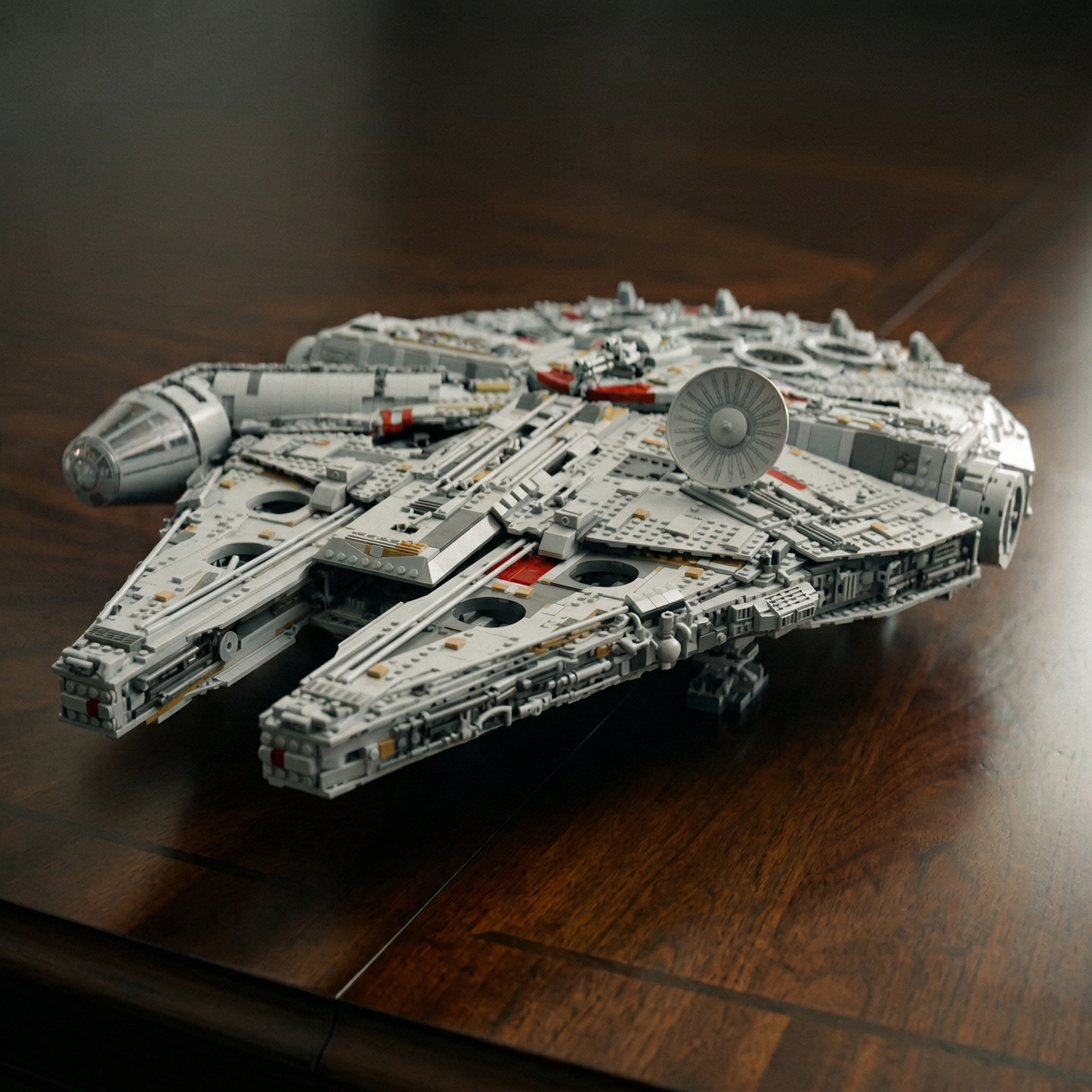 Millennium Falcon (7541 pe&ccedil;as)