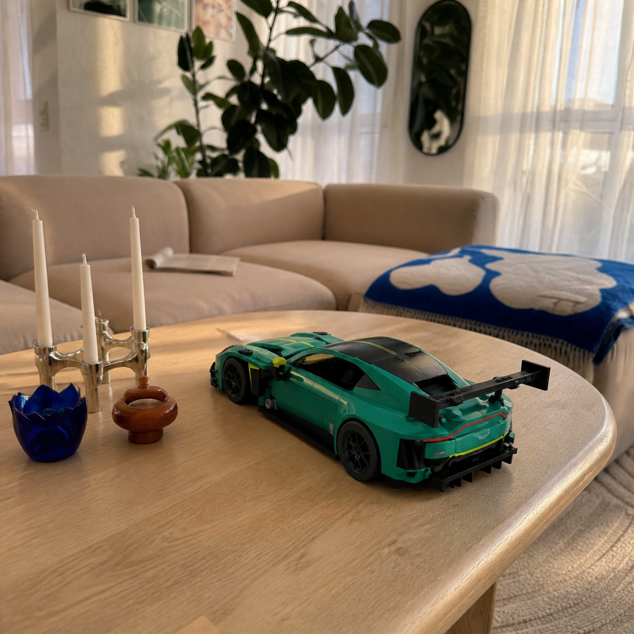 Hot Wheels - Vantage GT3 (793 pe&ccedil;as)