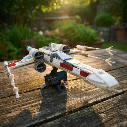 Star Wars - Ca&ccedil;a-Estelar X-Wing (1949 pe&ccedil;as)