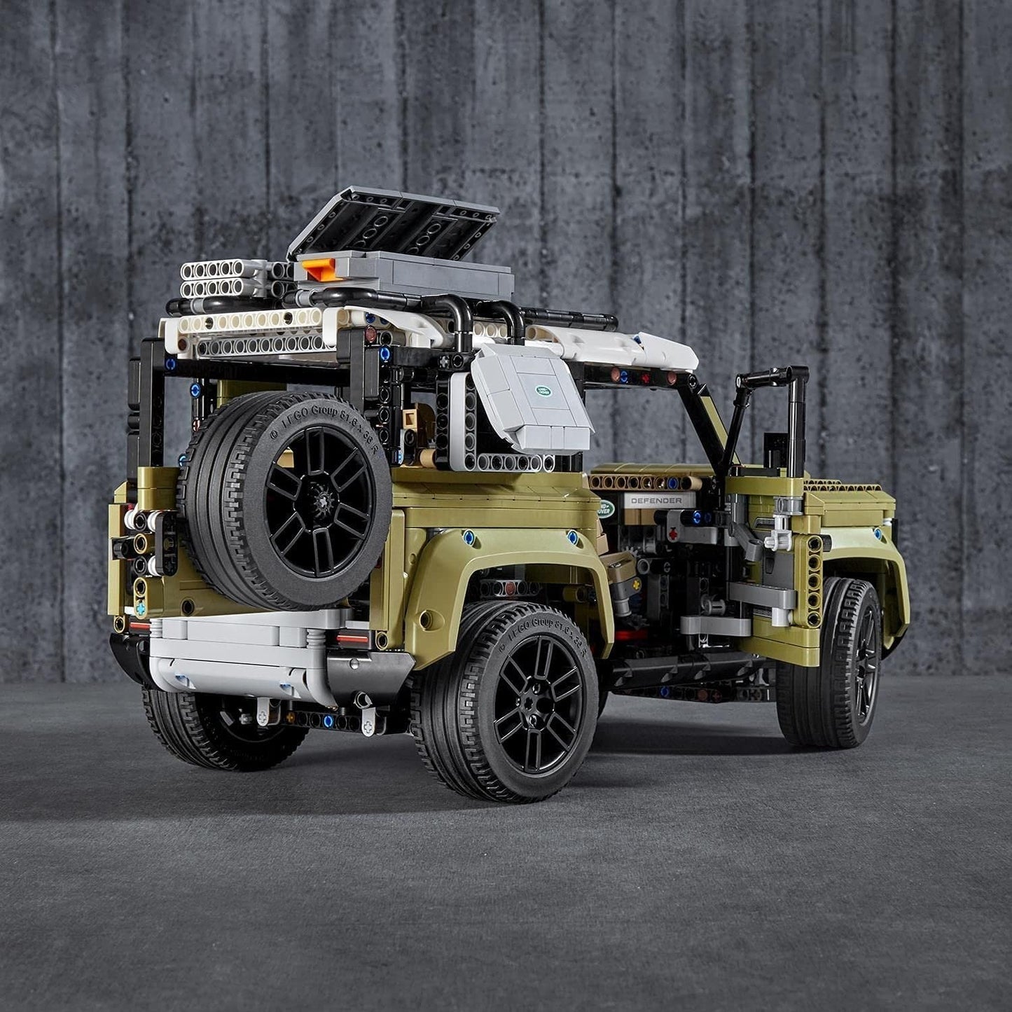Land Rover Defender (2573 pe&ccedil;as)