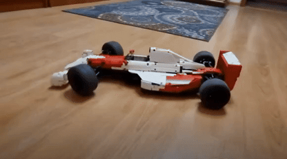 (IMPERD&Iacute;VEL) F&oacute;rmula 1 - McLaren MP4/4 do Ayrton Senna - Brics Craft