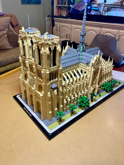 Catedral de Notre-Dame de Paris (4383 pe&ccedil;as)