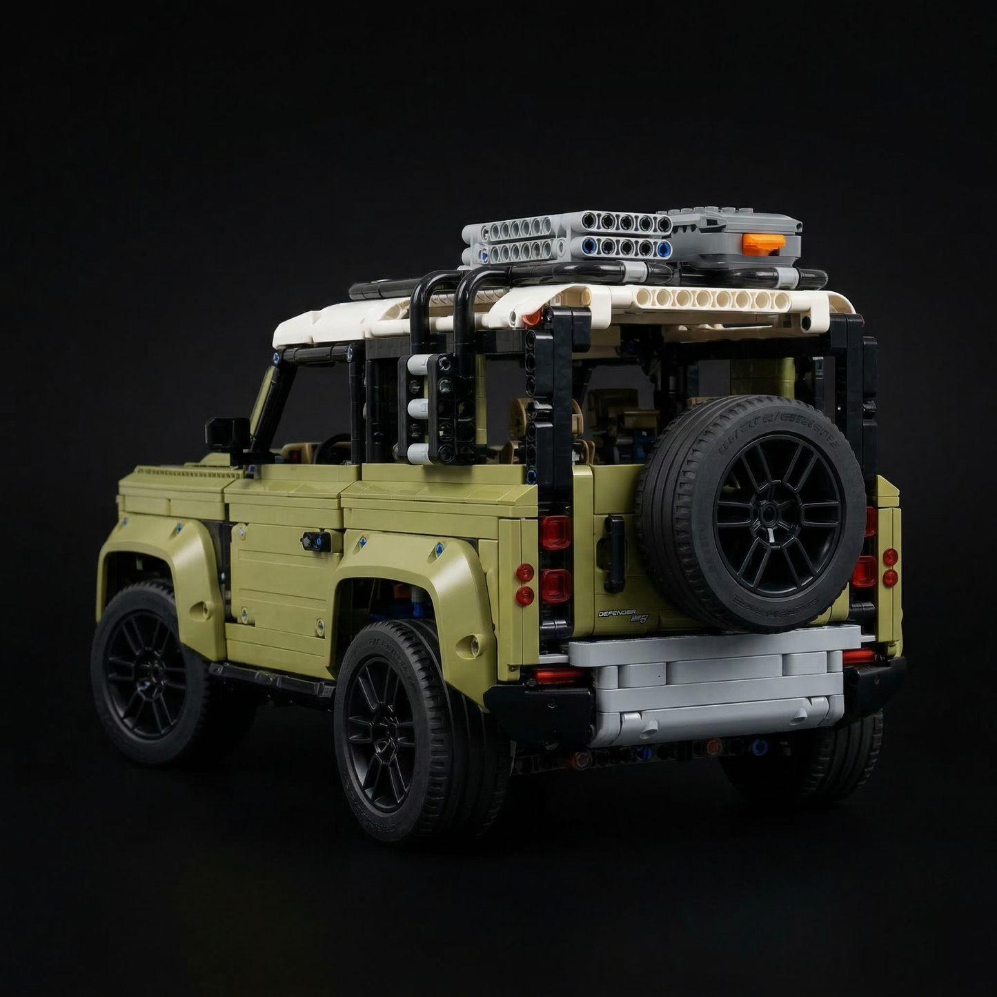 Land Rover Defender (2573 pe&ccedil;as)