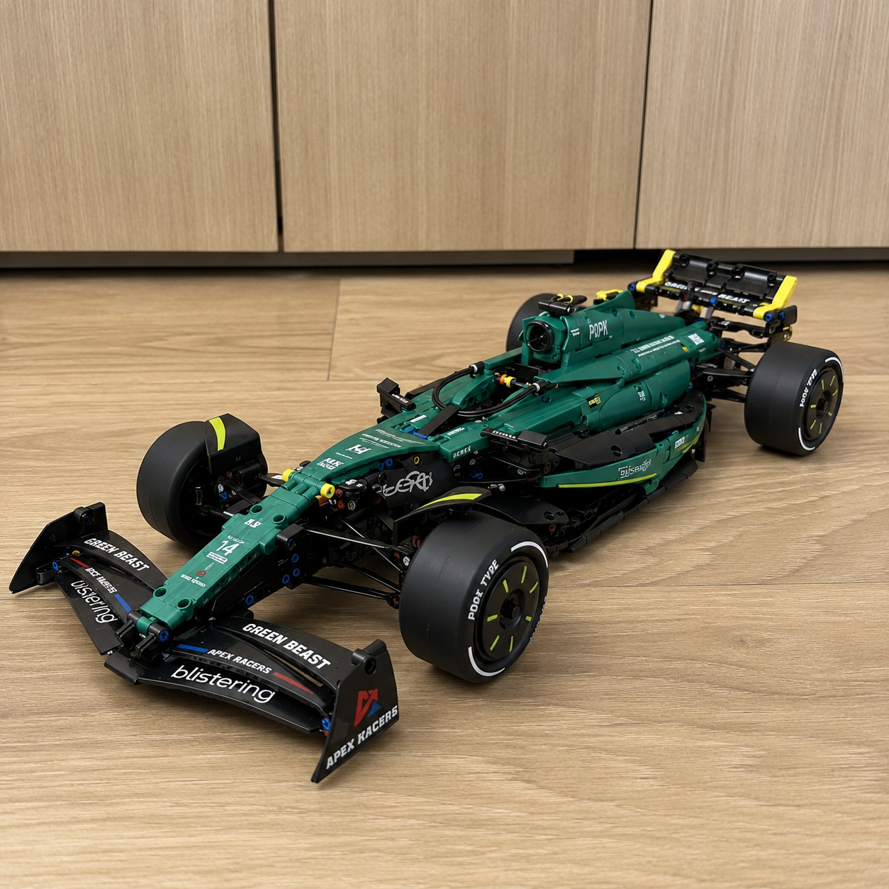 F&oacute;rmula 1 - Aston Martin AMR24 (1912 pe&ccedil;as)