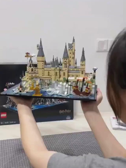 Harry Potter - O Castelo e os Campos de Hogwarts (2660 pe&ccedil;as)