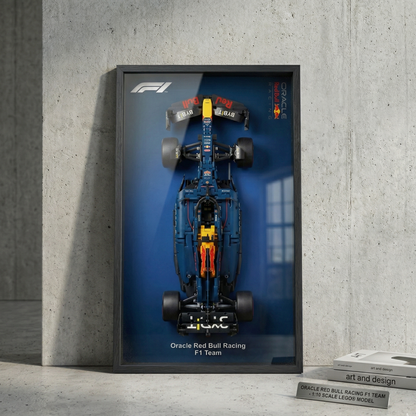 Compre Junto! Miniatura de F&oacute;rmula-1 Red Bull RB20 + Quadro Fosco