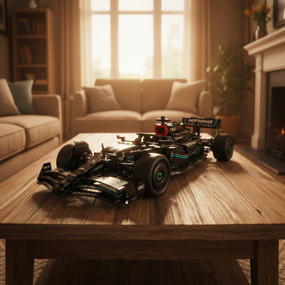 Compre Junto! Miniatura da F&oacute;rmula-1 Mercedes AMG W14 + Quadro Fosco
